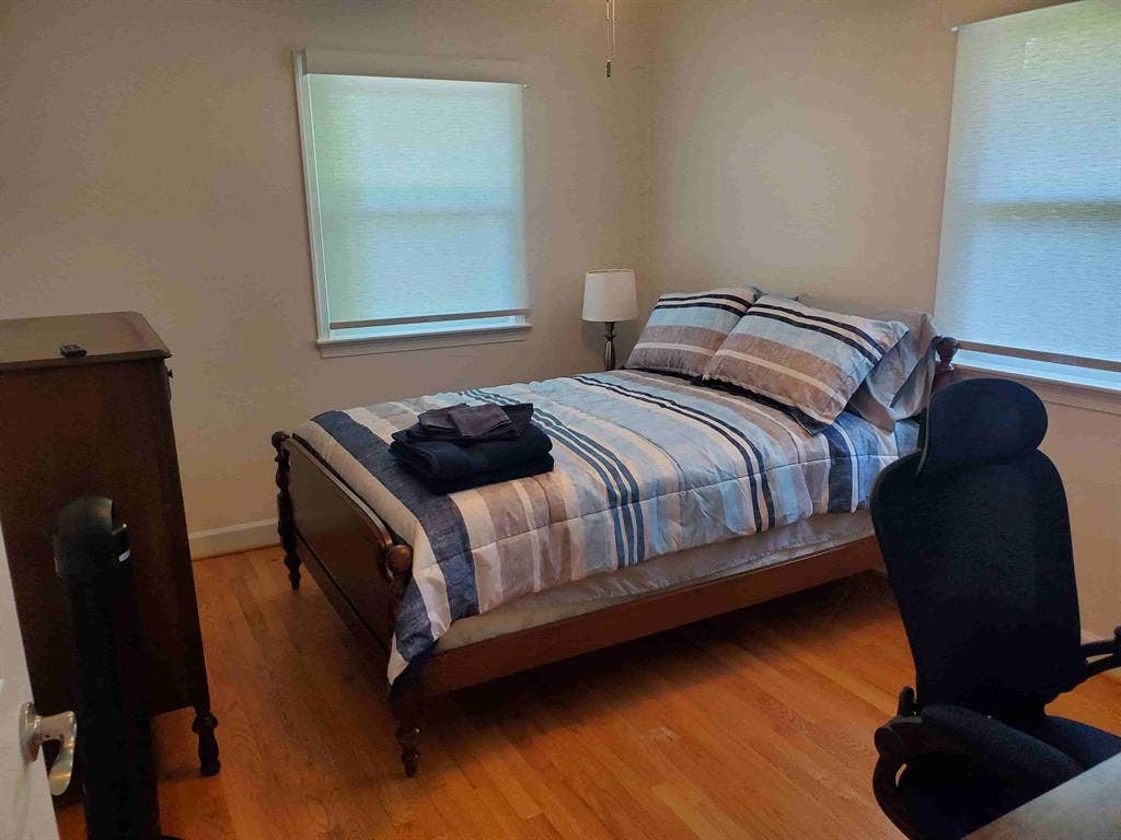 Women Only-Furnished BR Alexandria