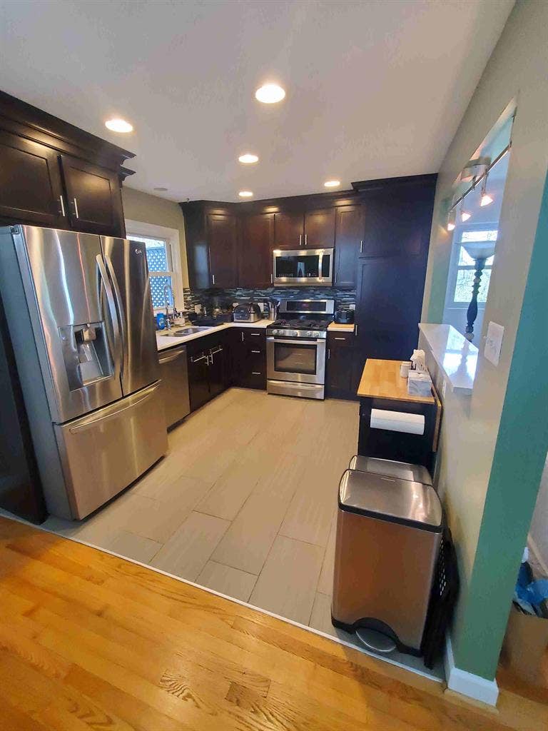 Women Only-Furnished BR Alexandria