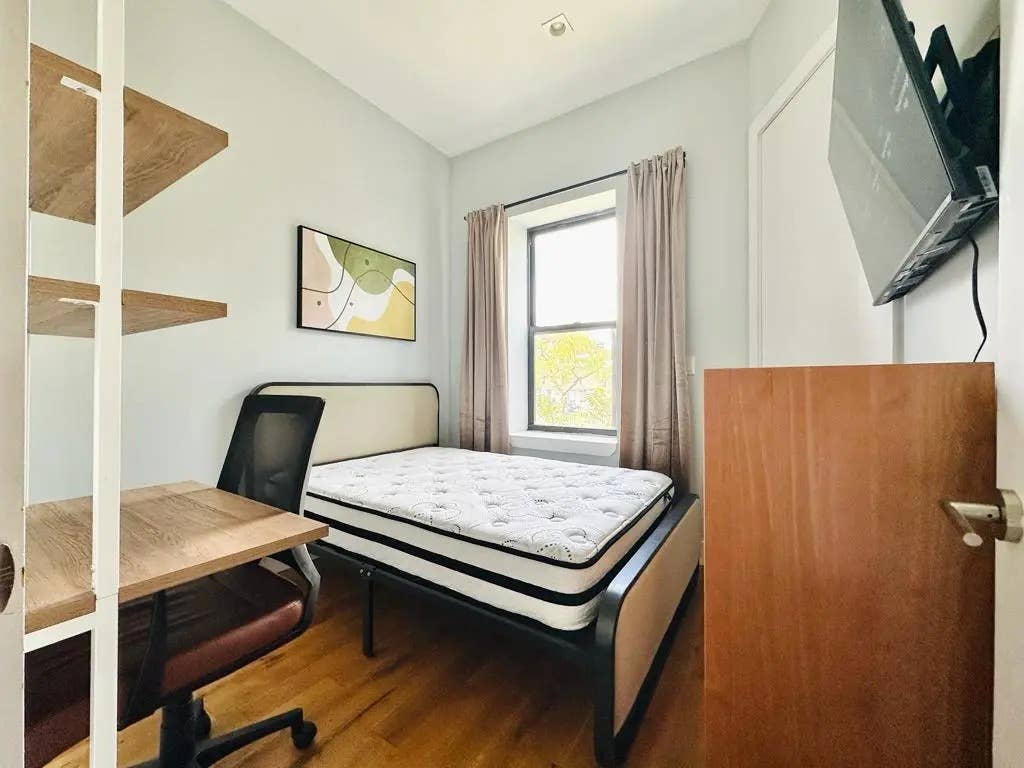 Empire Blvd– #587 w/private terrace