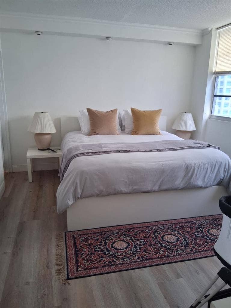 Private room w bathroom in Brickell