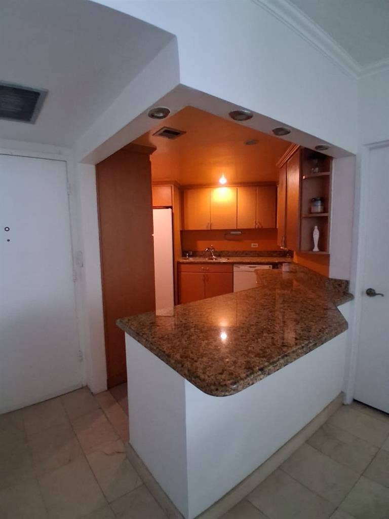 Private room w bathroom in Brickell