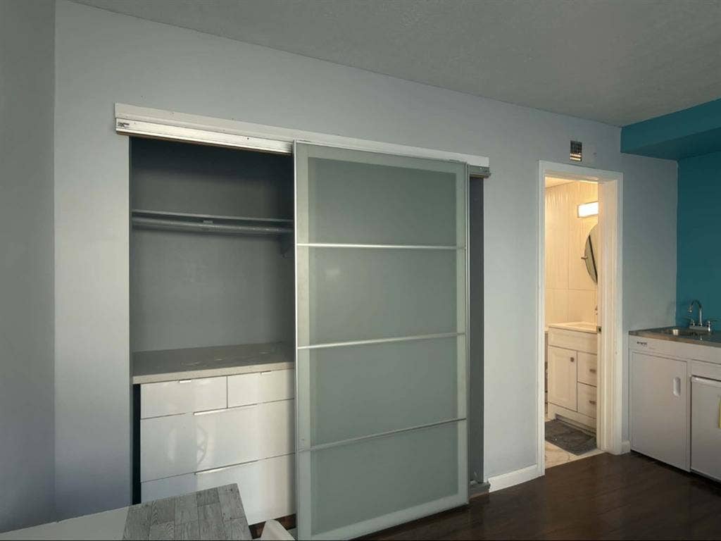 Fully furnished studio in Mira Mesa