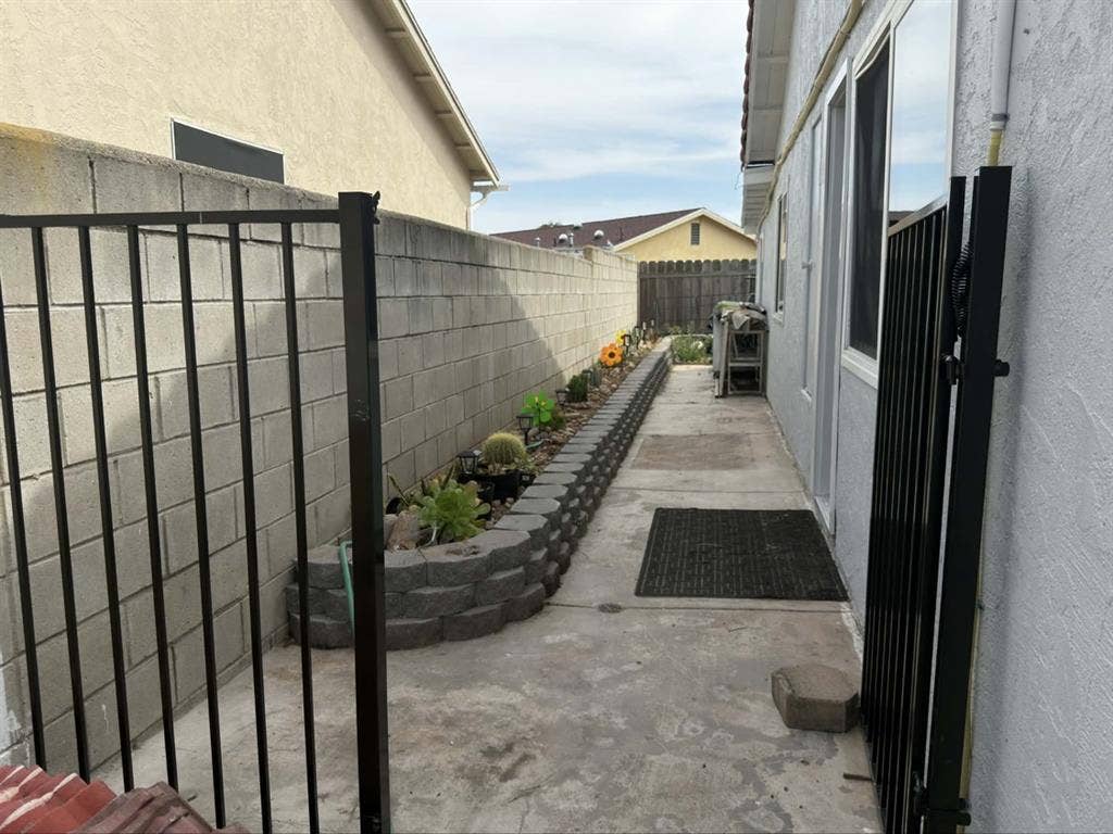 Fully furnished studio in Mira Mesa