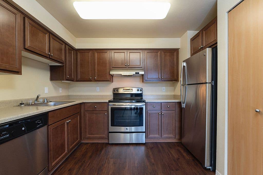 Canyon Park Apartments 2 bed 2 bath