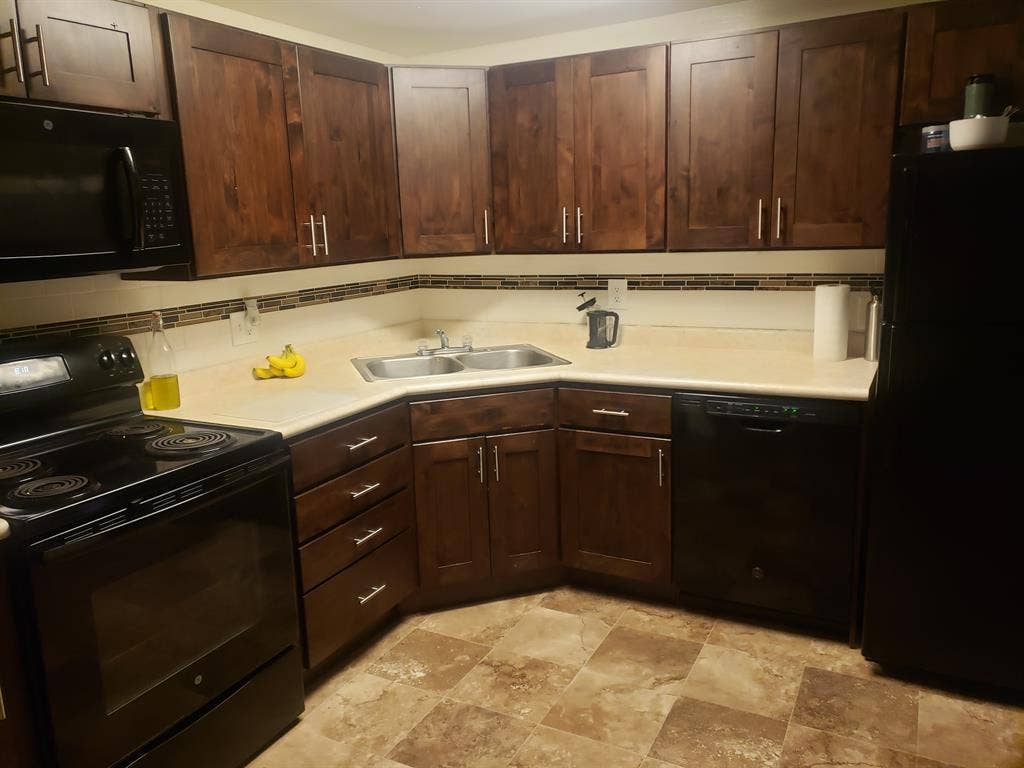 Room For Rent Available May 1