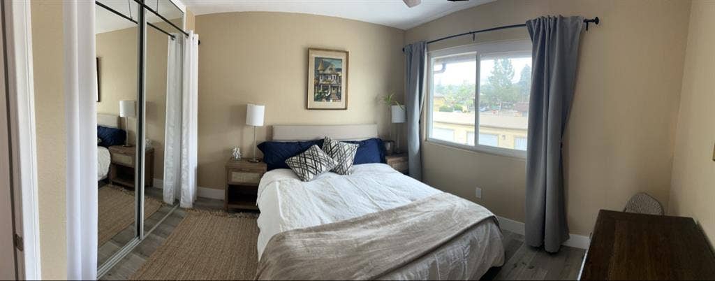Large room in shared 2 bed condo