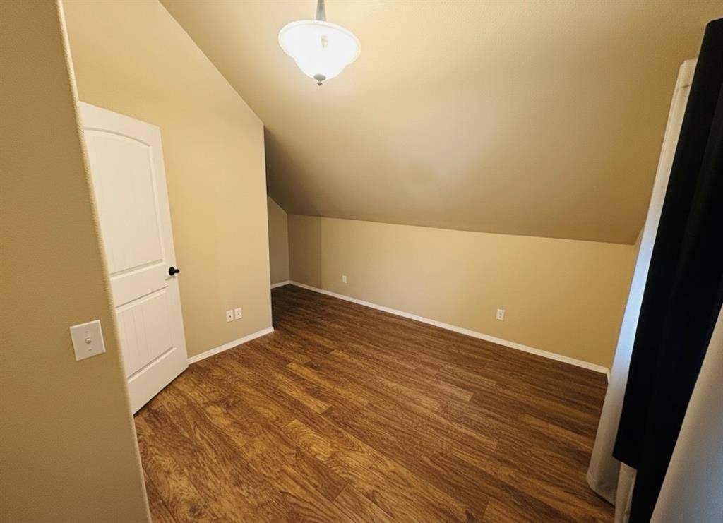 Peaceful Professional Home Share