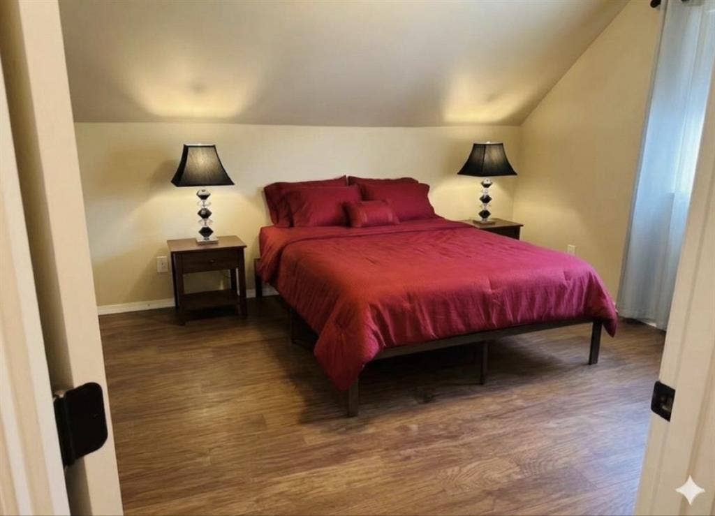 Peaceful Professional Home Share