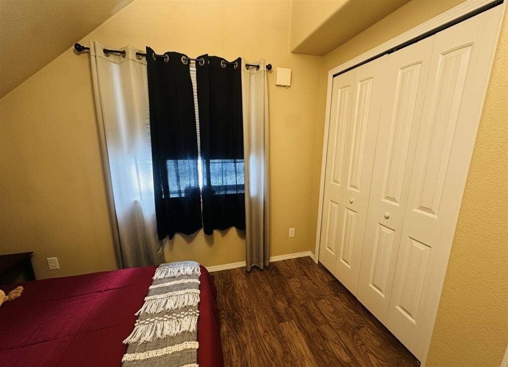 Peaceful Professional Home Share