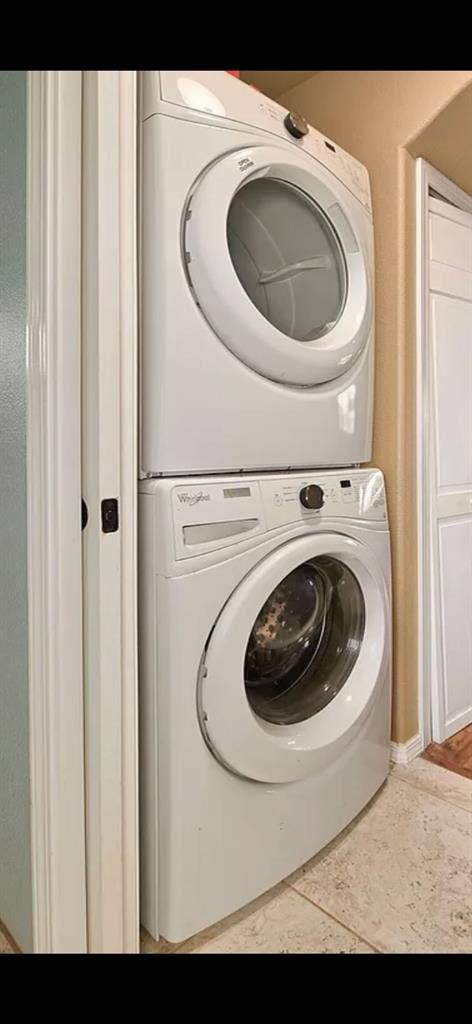 Peaceful Professional Home Share