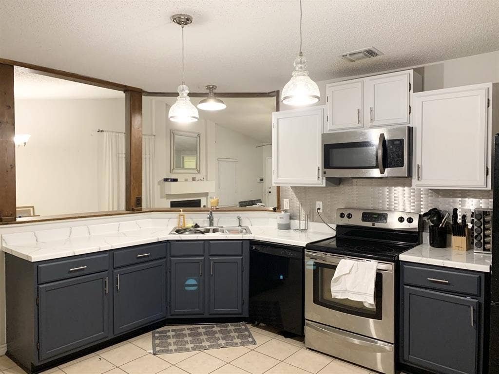 2 rooms available for rent