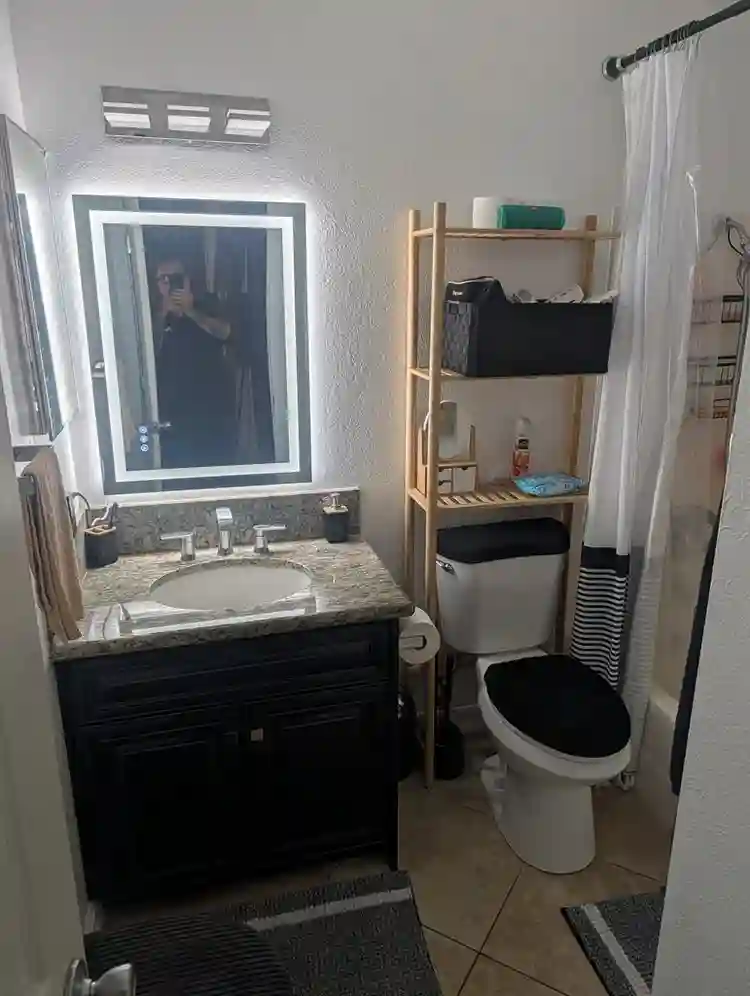 Room for rent in Colton
