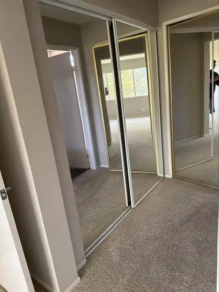Master Bedroom $1525+ utilities