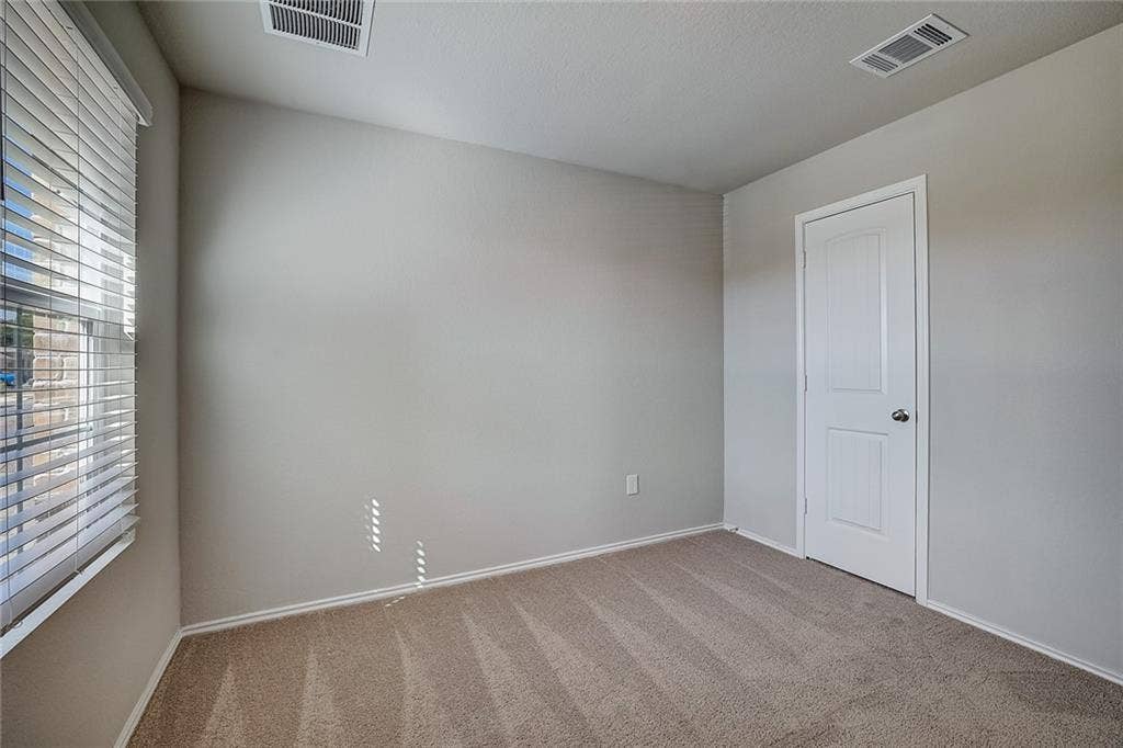 Beautiful room for rent