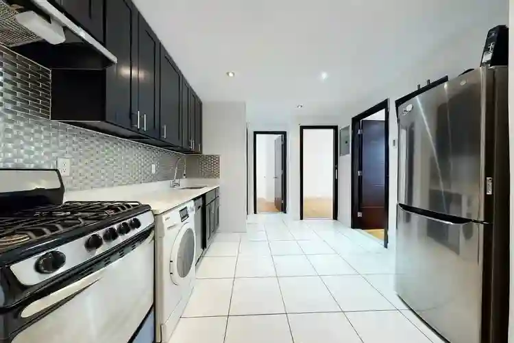 Furnished RoomI6min to Central Park