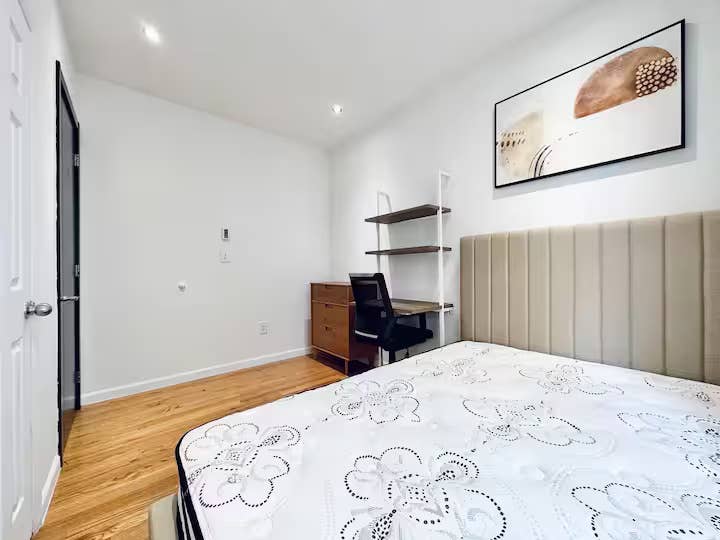 Furnished RoomI6min to Central Park