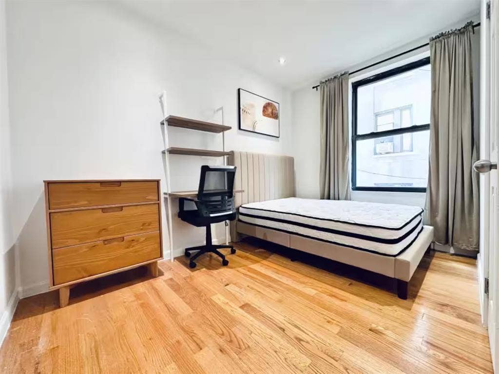 Furnished RoomI6min to Central Park