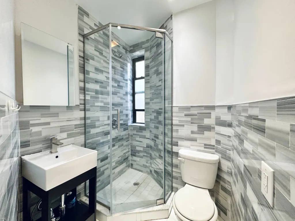 Furnished RoomI6min to Central Park