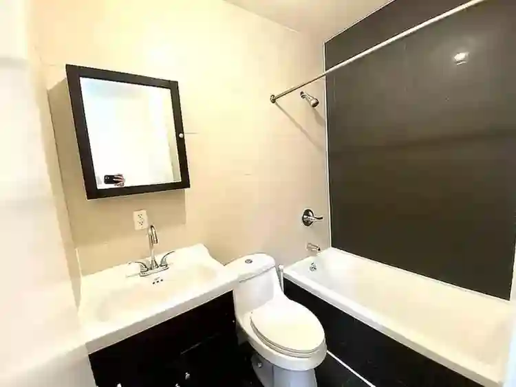 Furnished Room I #488
