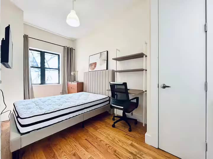 Furnished Room I #488