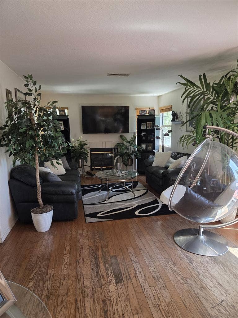 Nice furnished room on private st.