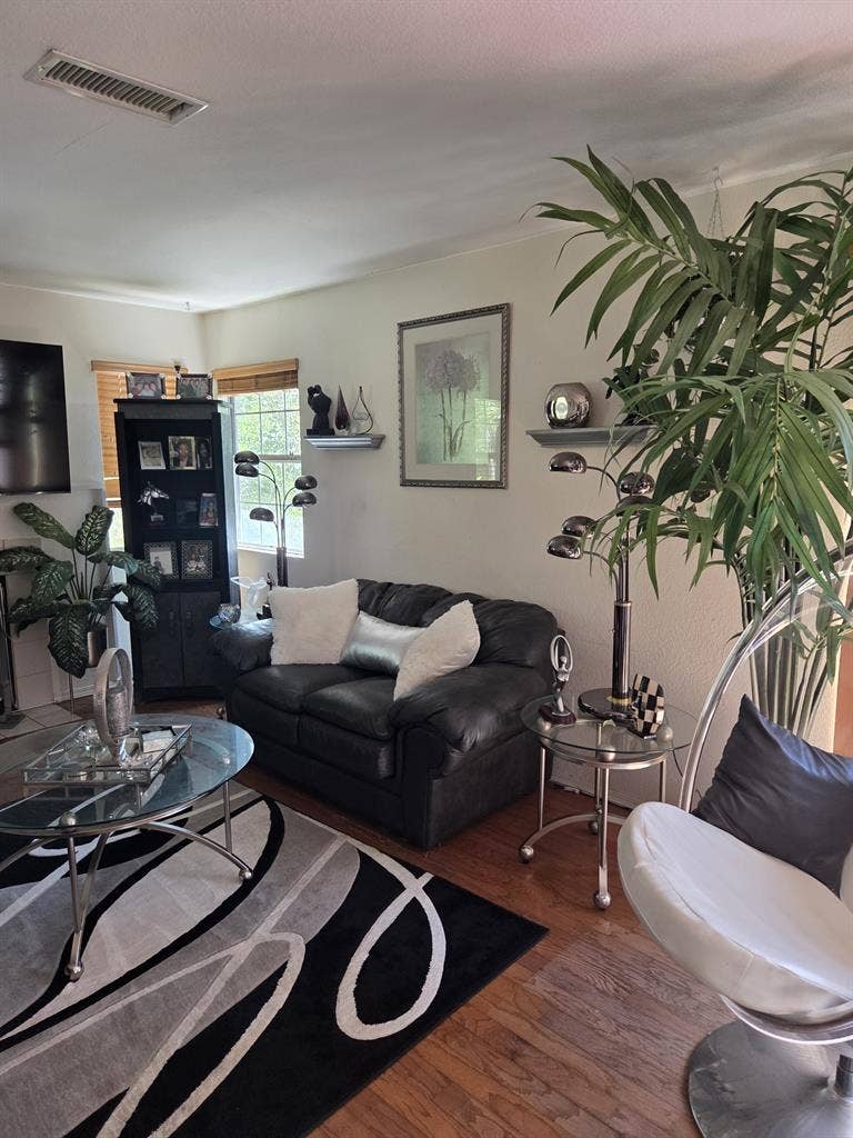 Nice furnished room on private st.