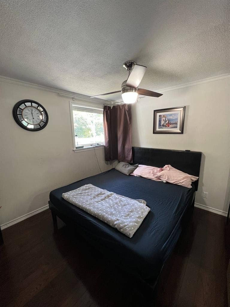 Private room in Mississauga South