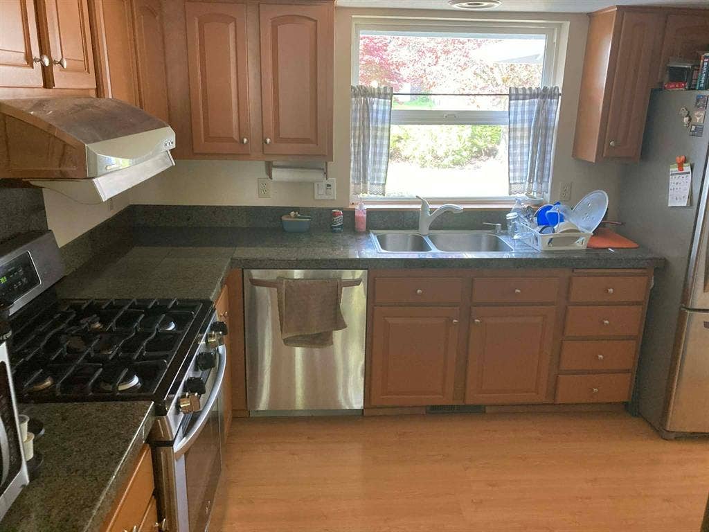 Beautiful Master Bedroom for rent