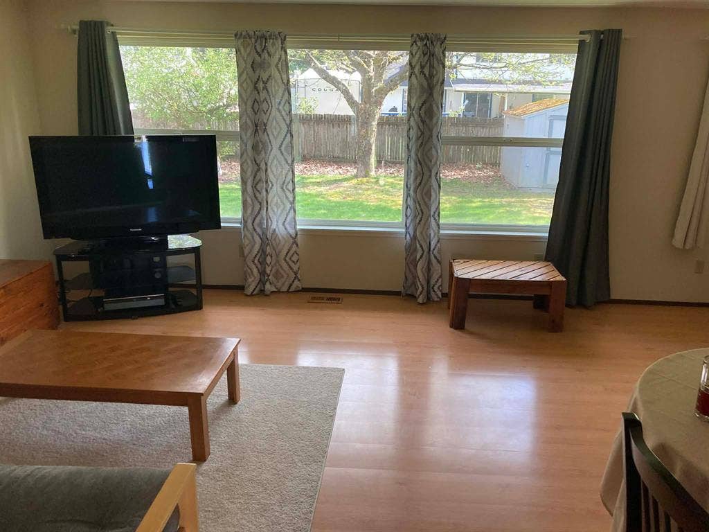 Beautiful Master Bedroom for rent