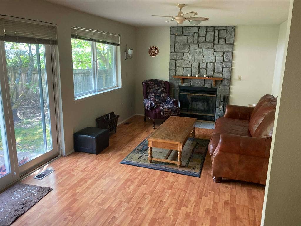 Beautiful Master Bedroom for rent