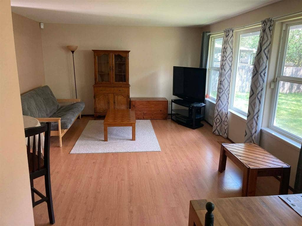 Beautiful Master Bedroom for rent
