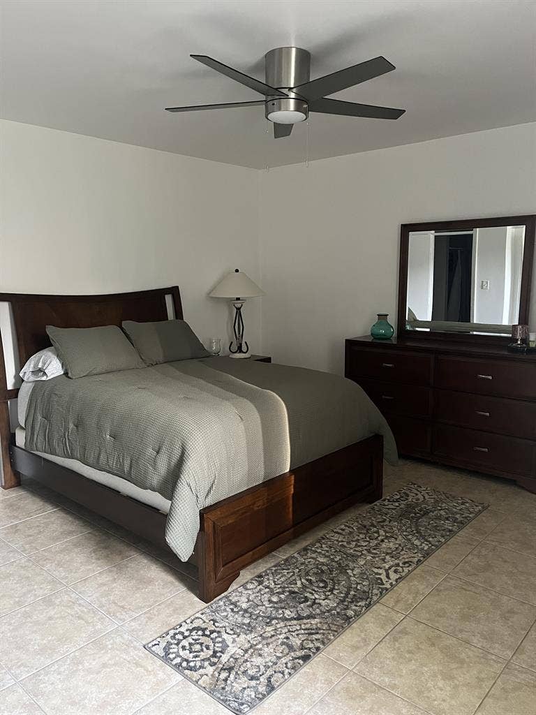Beautiful CLEAN Efficiency for Rent