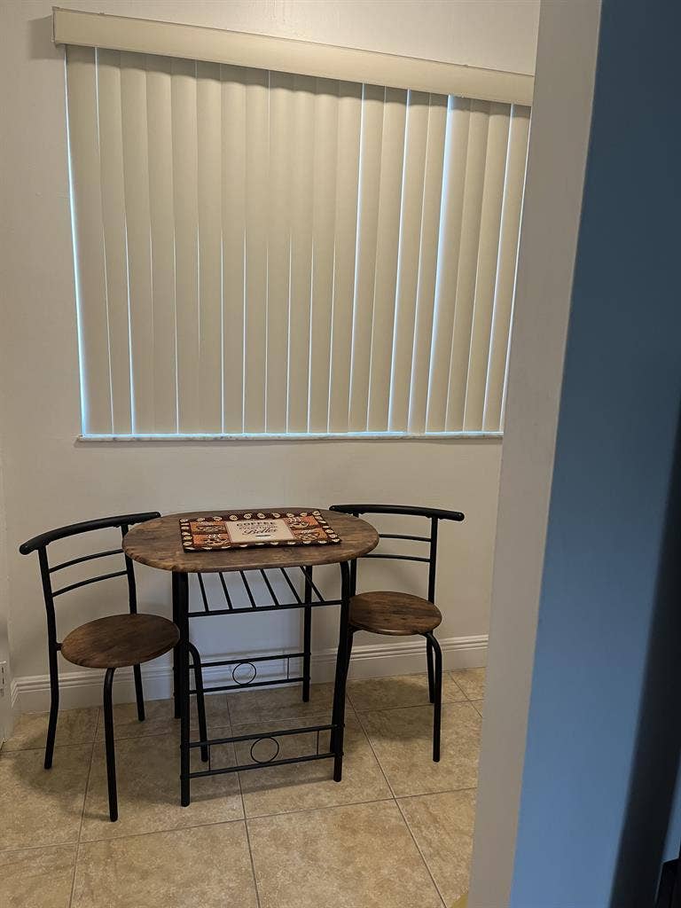 Beautiful CLEAN Efficiency for Rent