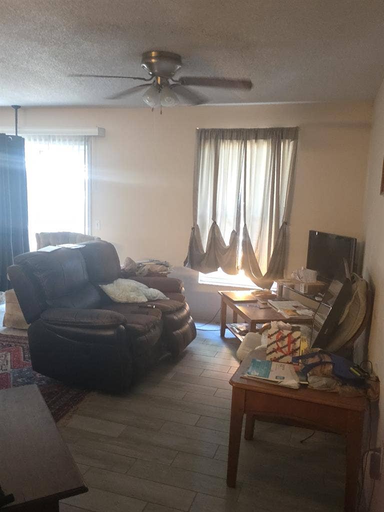 Space w/shared bathroom in 2br home