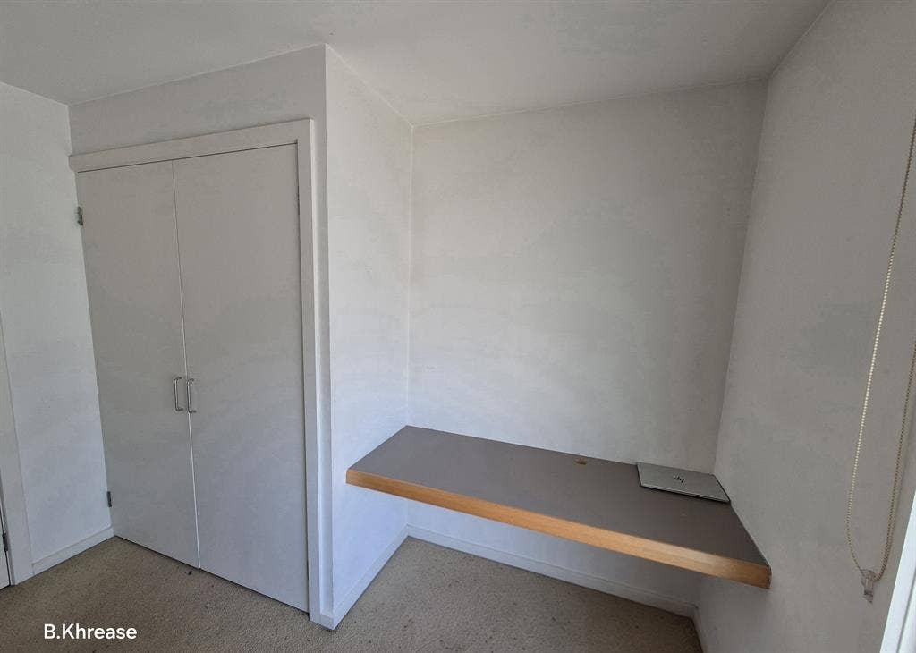 A furnished room for rent