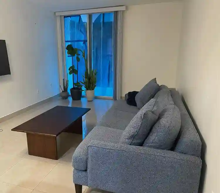 Downtown Condo-ton of amenities!