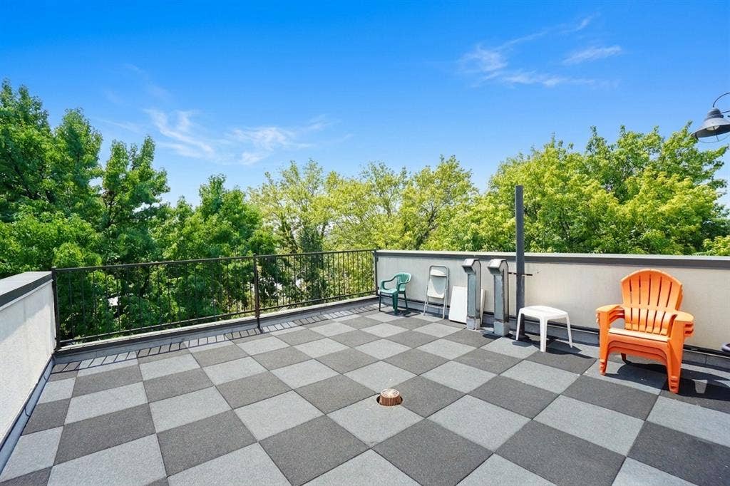 Roommate wanted Crown Hts. $1325