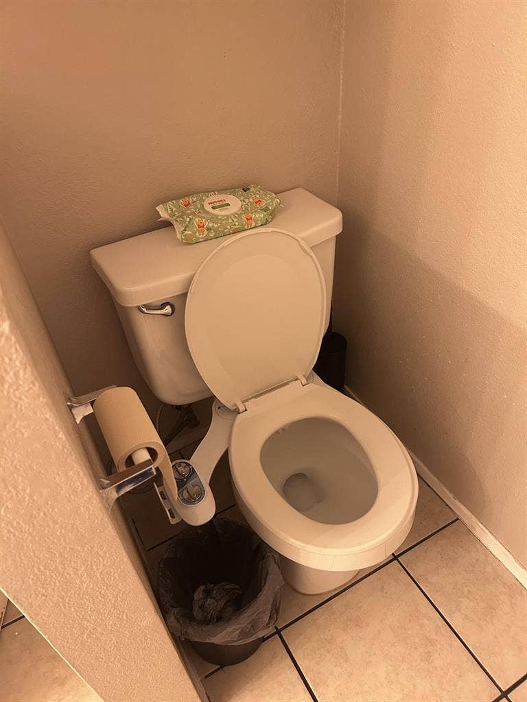 Private room and bathroom