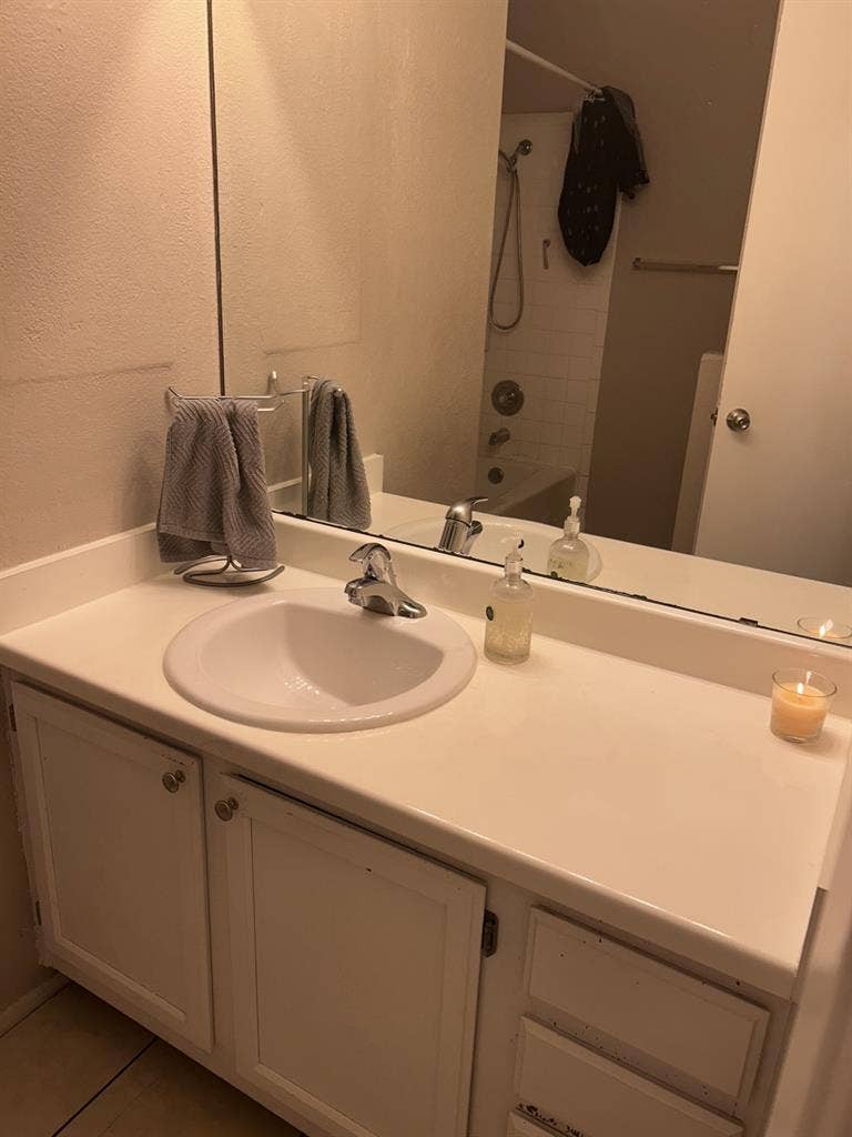 Private room and bathroom