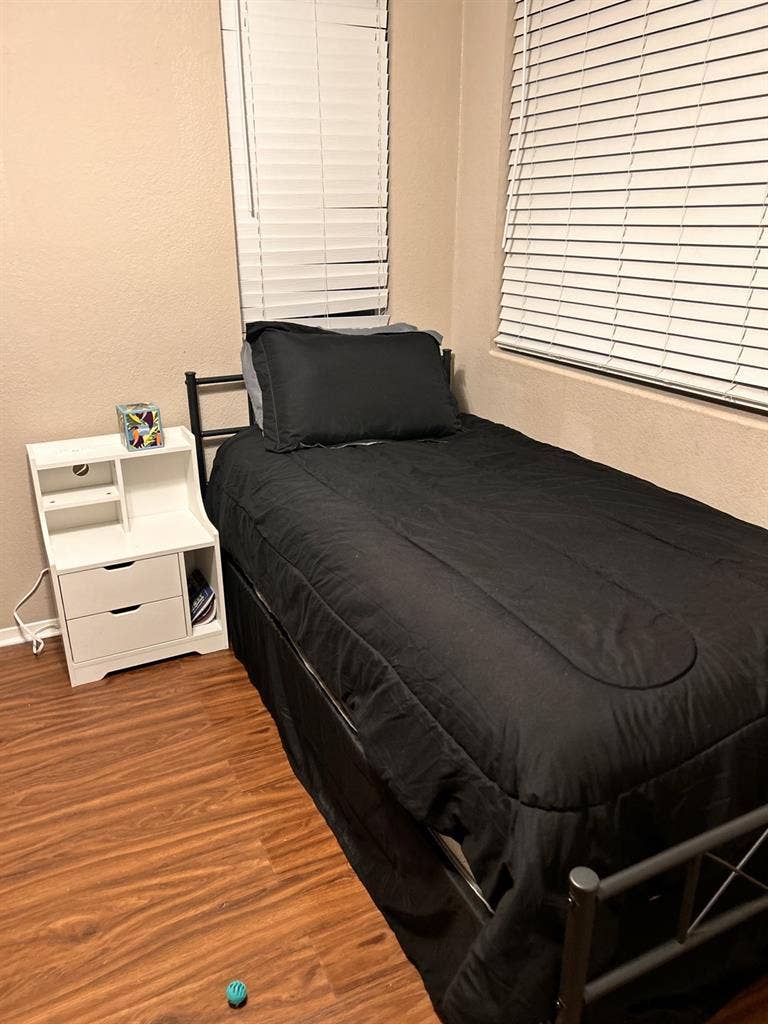 Private room and bathroom