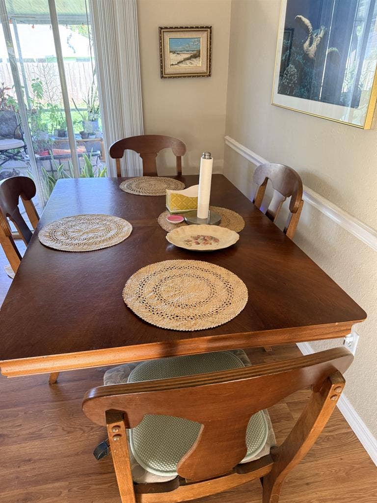 EDGEWATER, FL - Roomie Needed