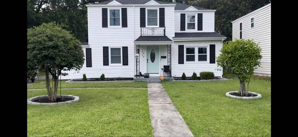 Large room for rent
