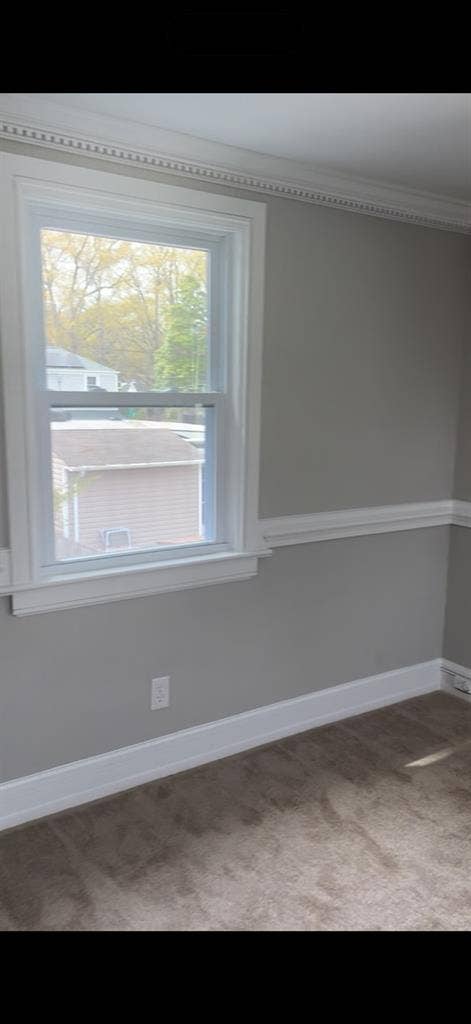 Large room for rent