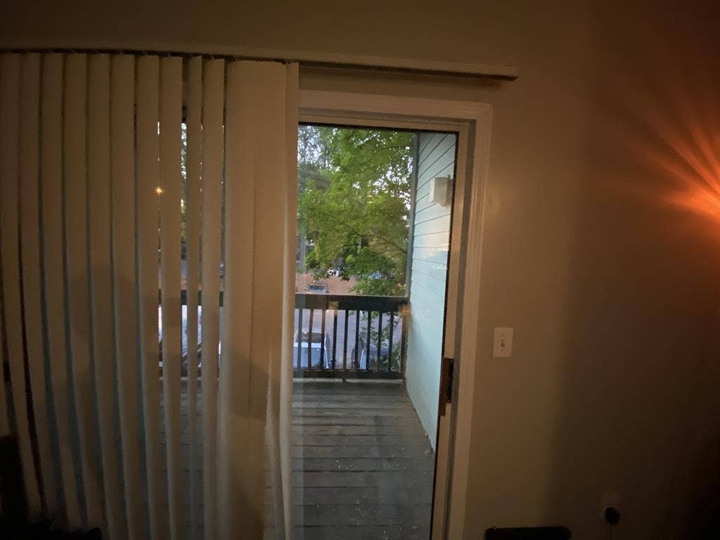 Looking for chill artsy roommate