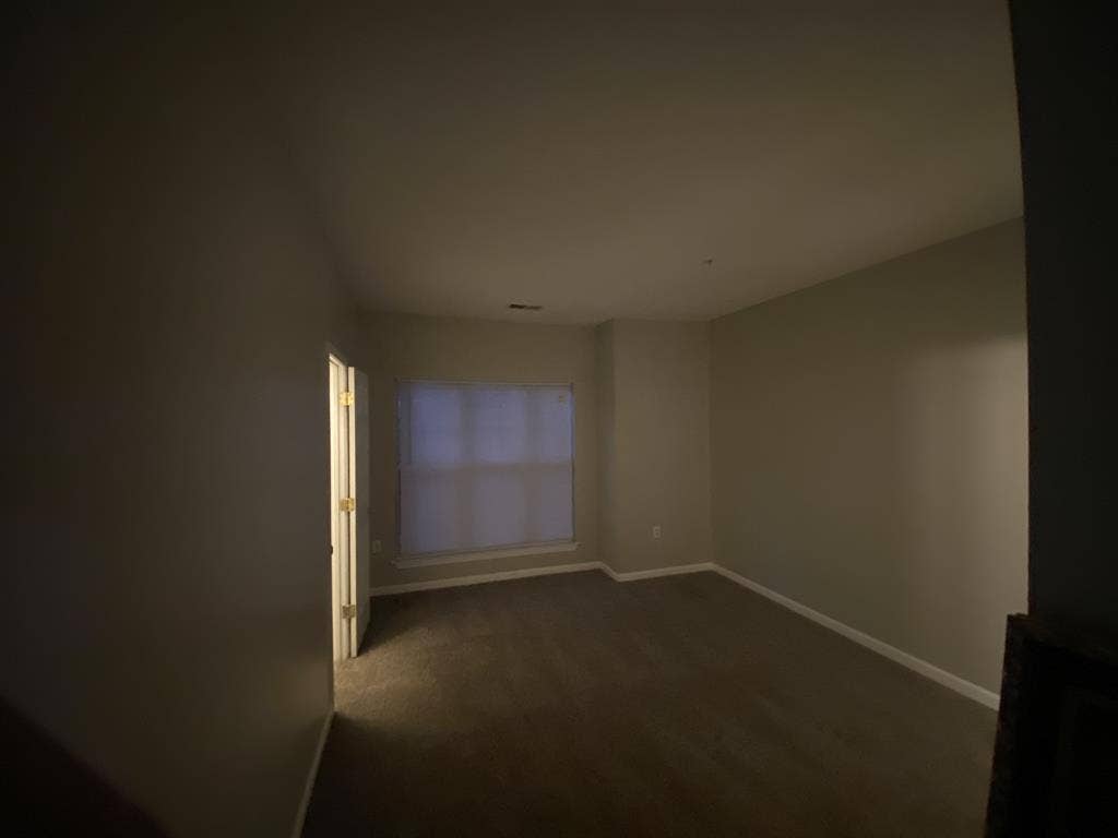 Looking for chill artsy roommate