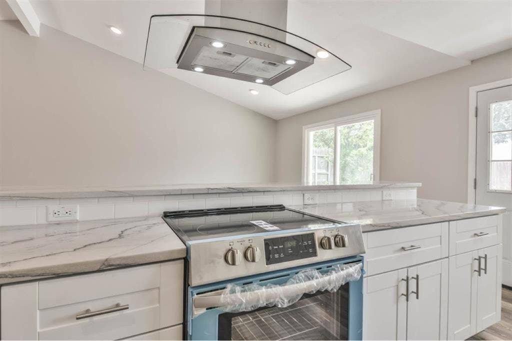 Looking for a roommate -June 1st