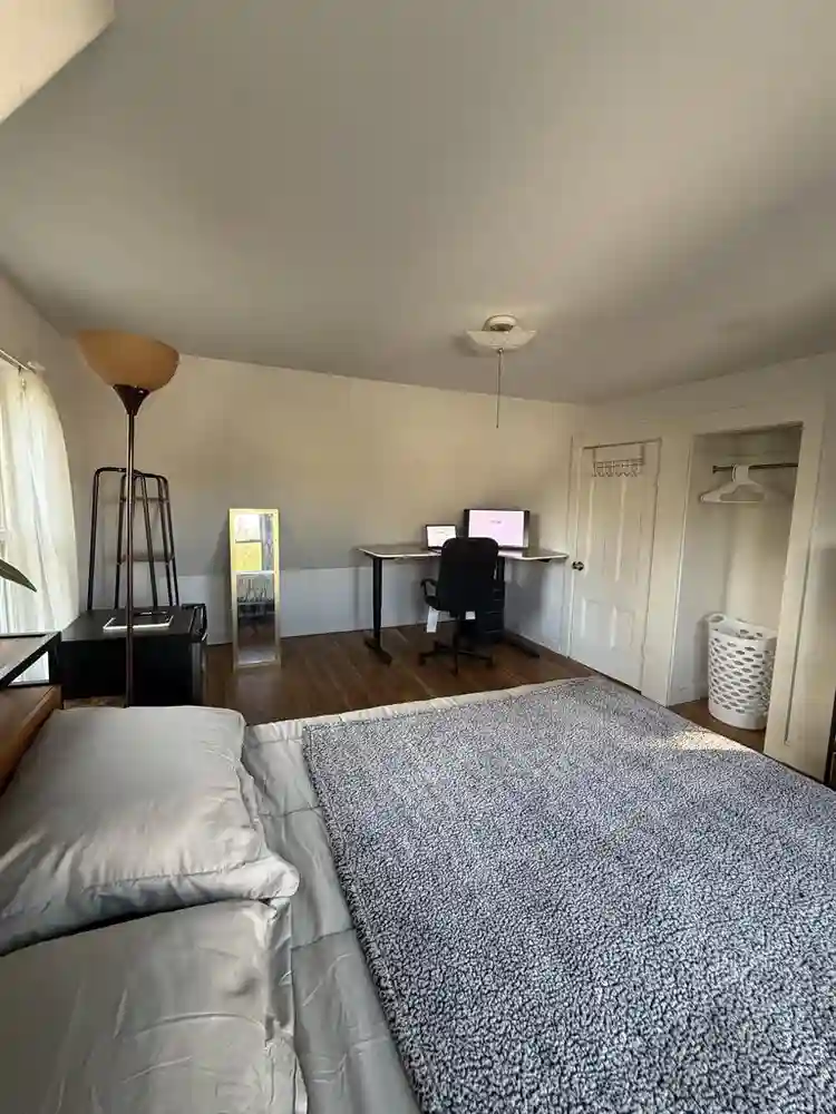 Private Room - All utilities inc