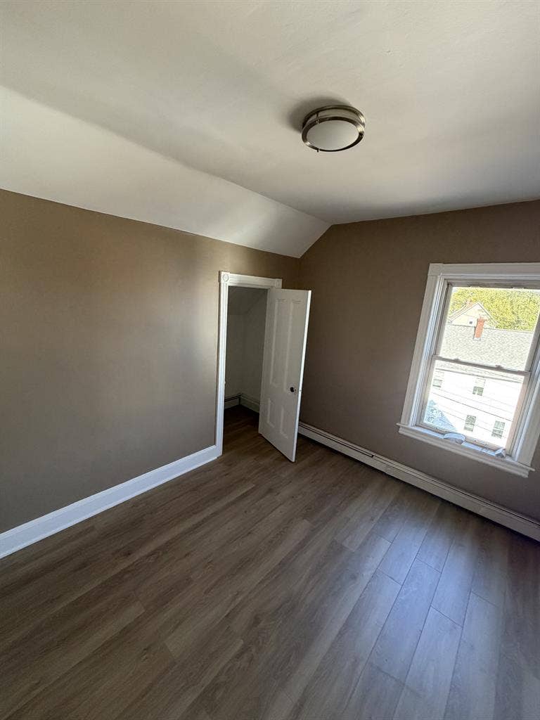 Recently renovated 3BR 1 Bath