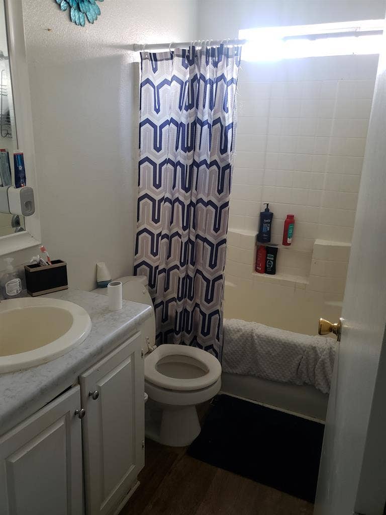 Room for $825
