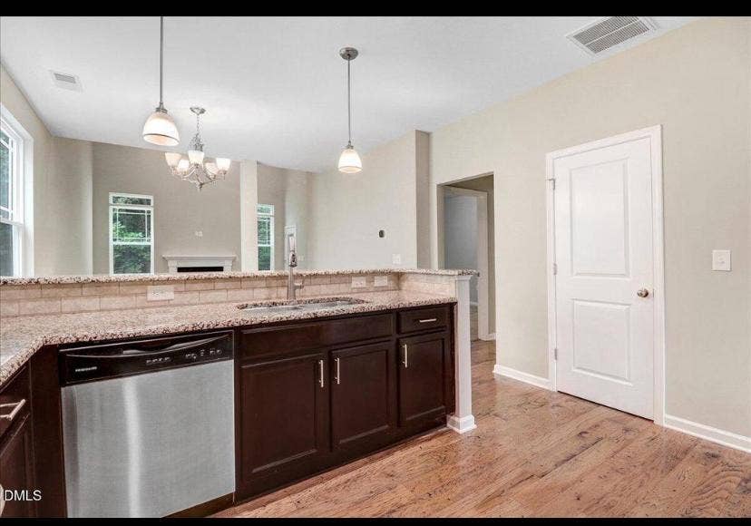 Townhouse available in page park 